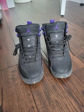 Jordan Black and Purple Retro Basketball Shoes